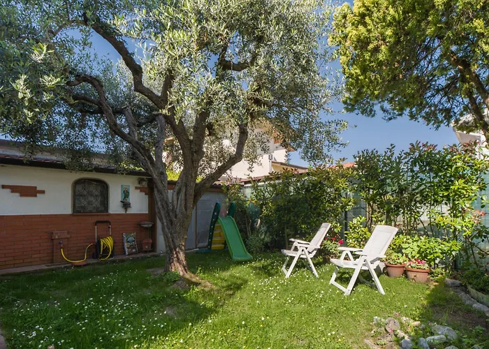 Holiday home Villino Viola By Interhome