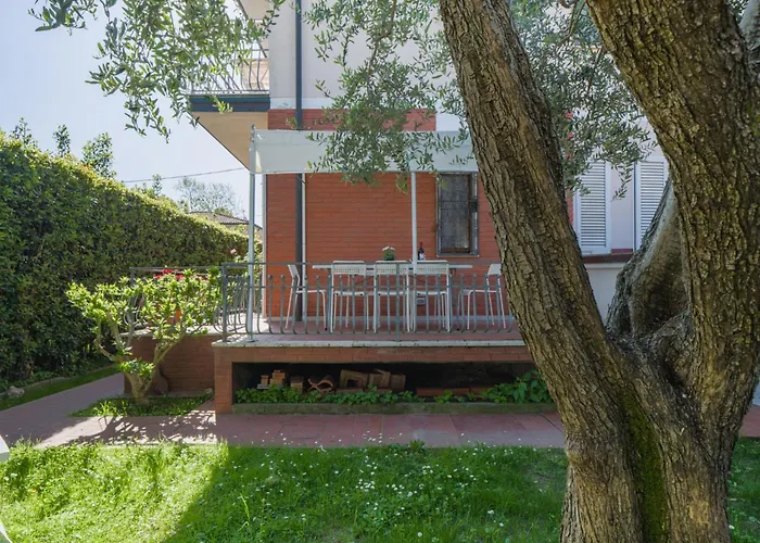 Villino Viola By Interhome Nyaraló Marina di Pietrasanta