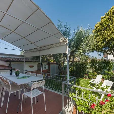 בית נופש Villino Viola By Interhome *
