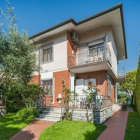 בית נופש Villino Viola By Interhome מרינה די פיאטרסנטה