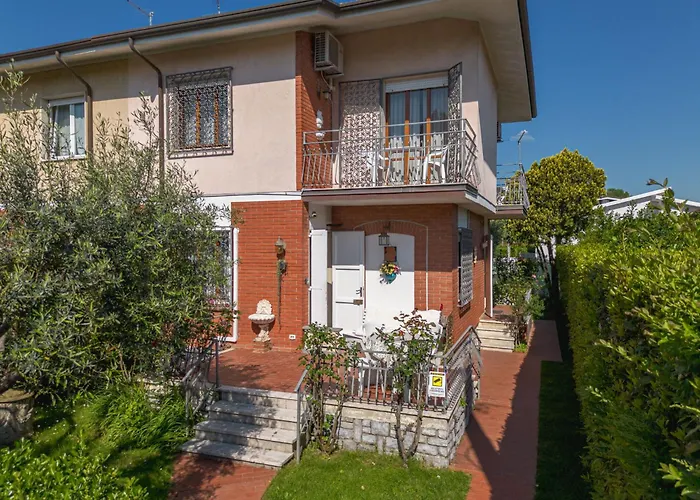 Villino Viola By Interhome * Marina di Pietrasanta