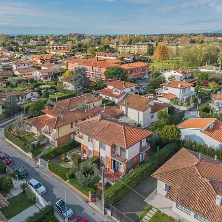 Ferienhaus Villino Viola By Interhome Marina di Pietrasanta