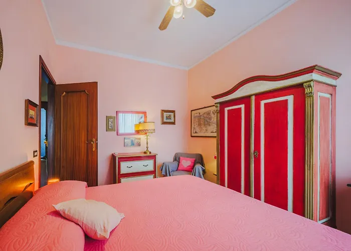 Сasa de vacaciones Villino Viola By Interhome Marina di Pietrasanta